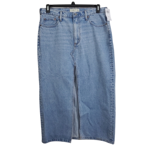 Abercrombie & Fitch Denim Maxi Skirt with Slit NWT Size 31 Petite Boho Retro - Picture 1 of 9